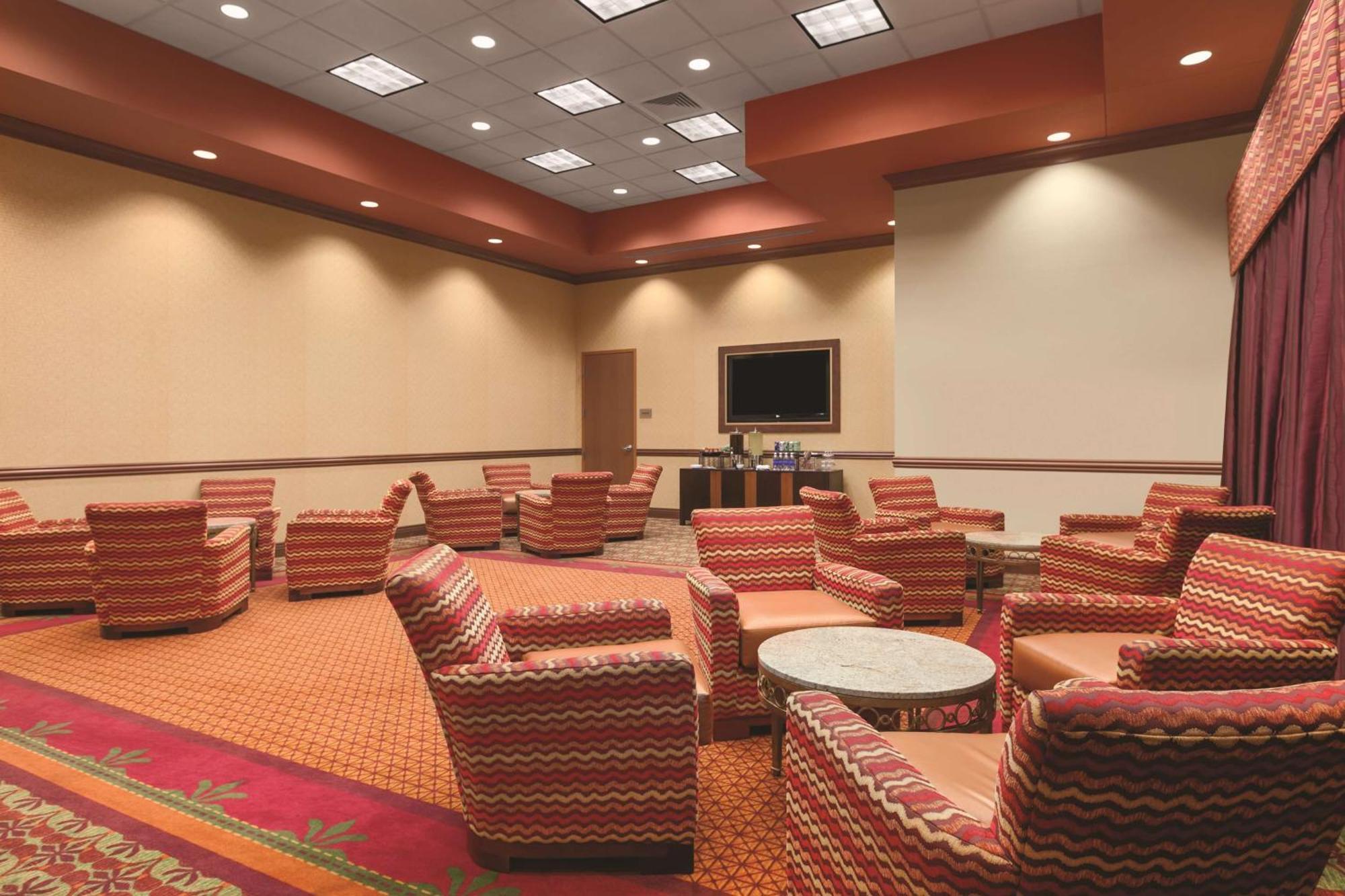 Embassy Suites Omaha- La Vista/ Hotel & Conference Center Extérieur photo
